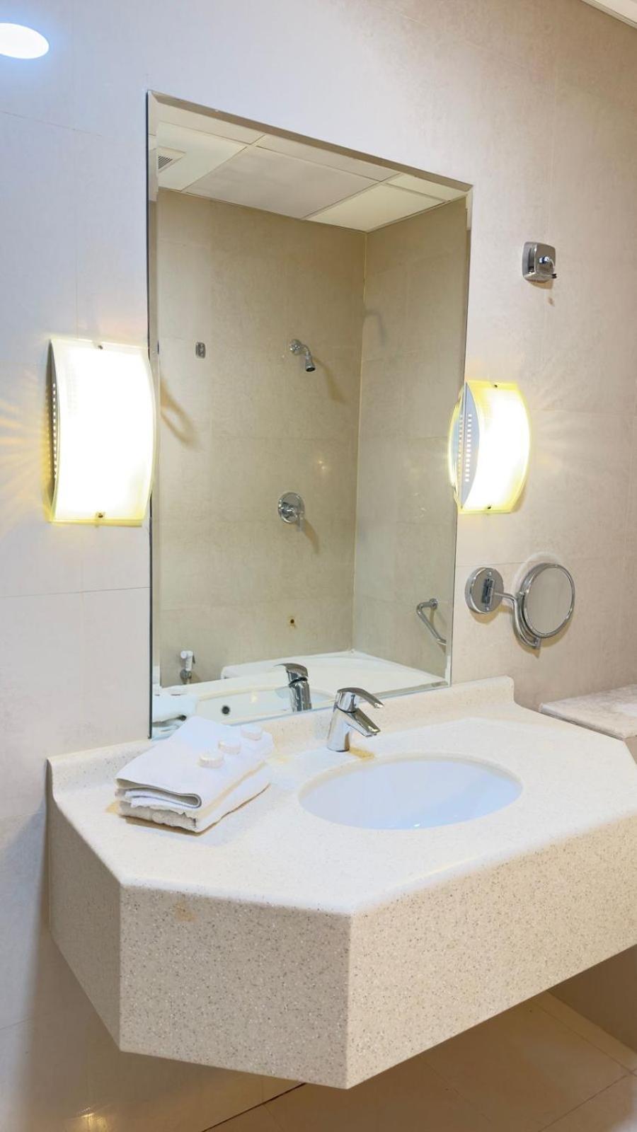 The Palace Suites Al Khobar Eksteriør billede